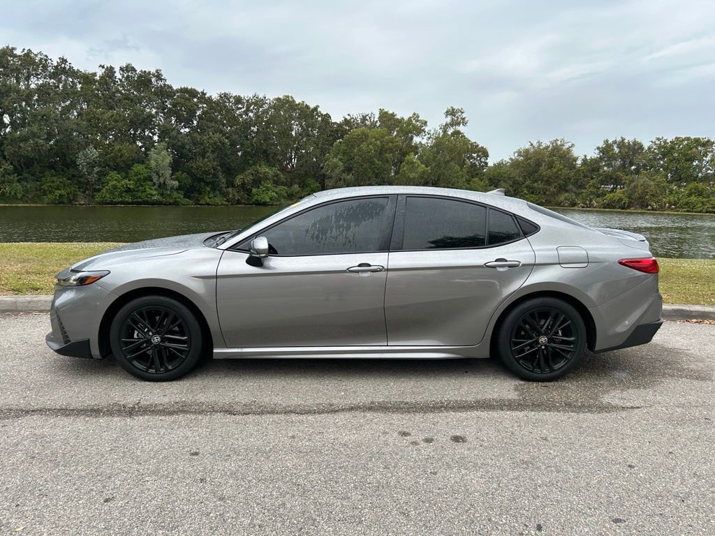 2025 Toyota Camry SE photo 2