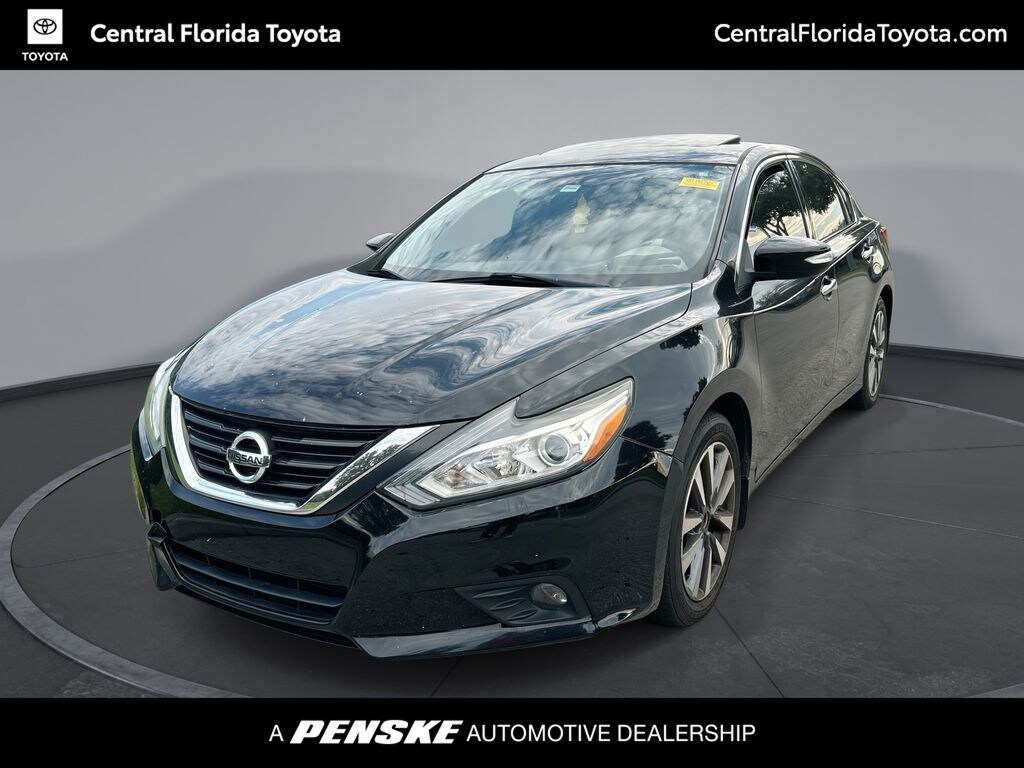 Used 2017 Nissan Altima 2.5 SV Sedan