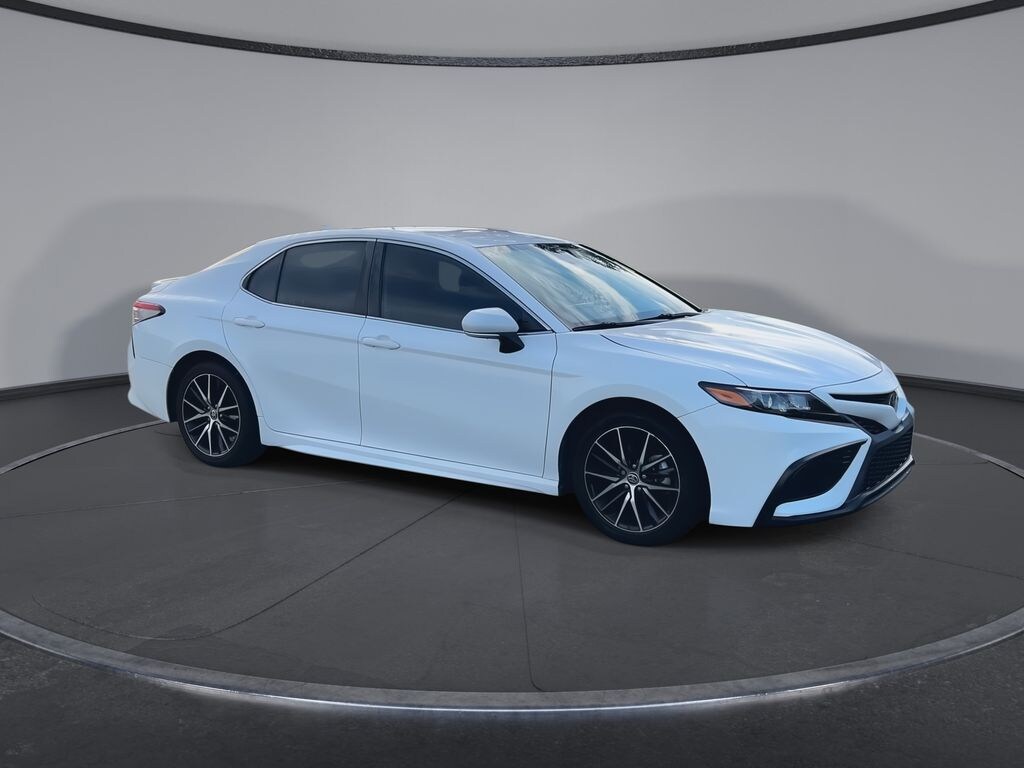 Used 2023 Toyota Camry SE Sedan