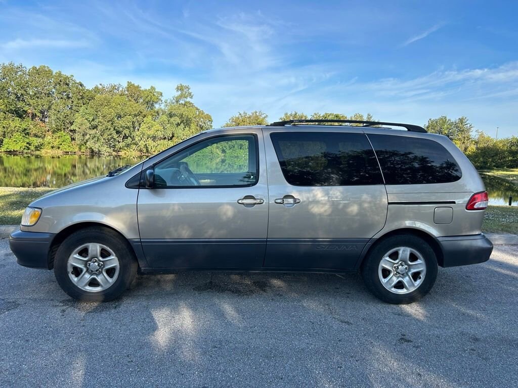Used 2002 Toyota Sienna LE Van