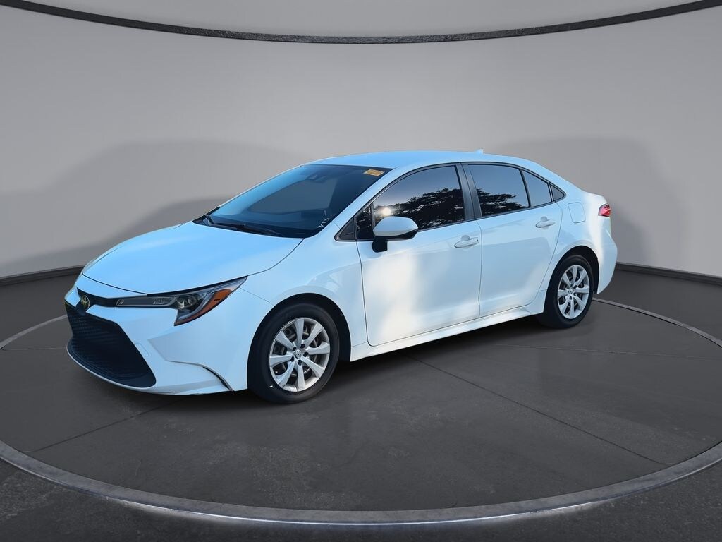 Used 2021 Toyota Corolla LE Sedan