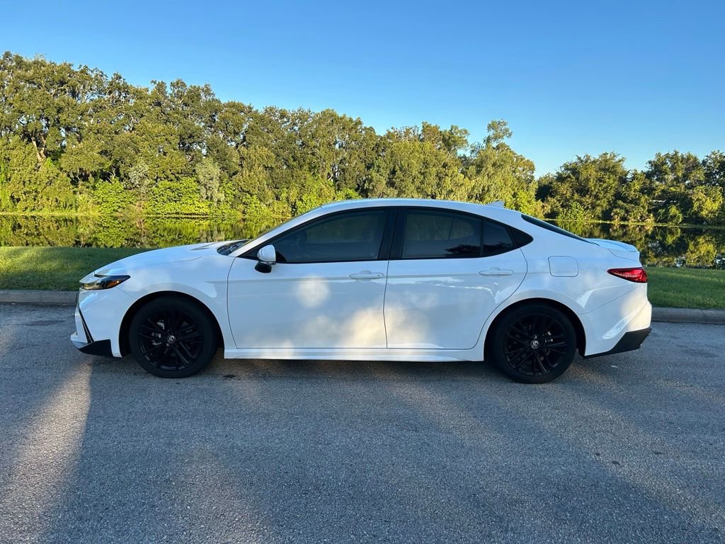 2025 Toyota Camry SE photo 2