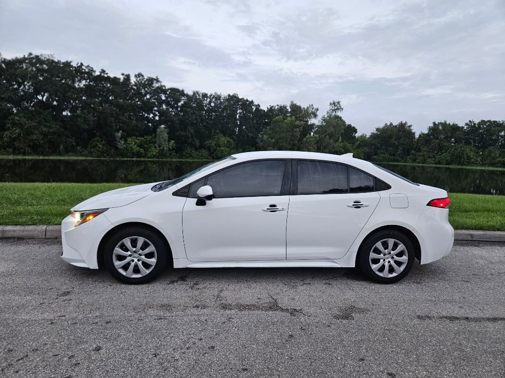 Used 2021 Toyota Corolla LE with VIN 5YFEPMAE9MP241487 for sale in Orlando, FL