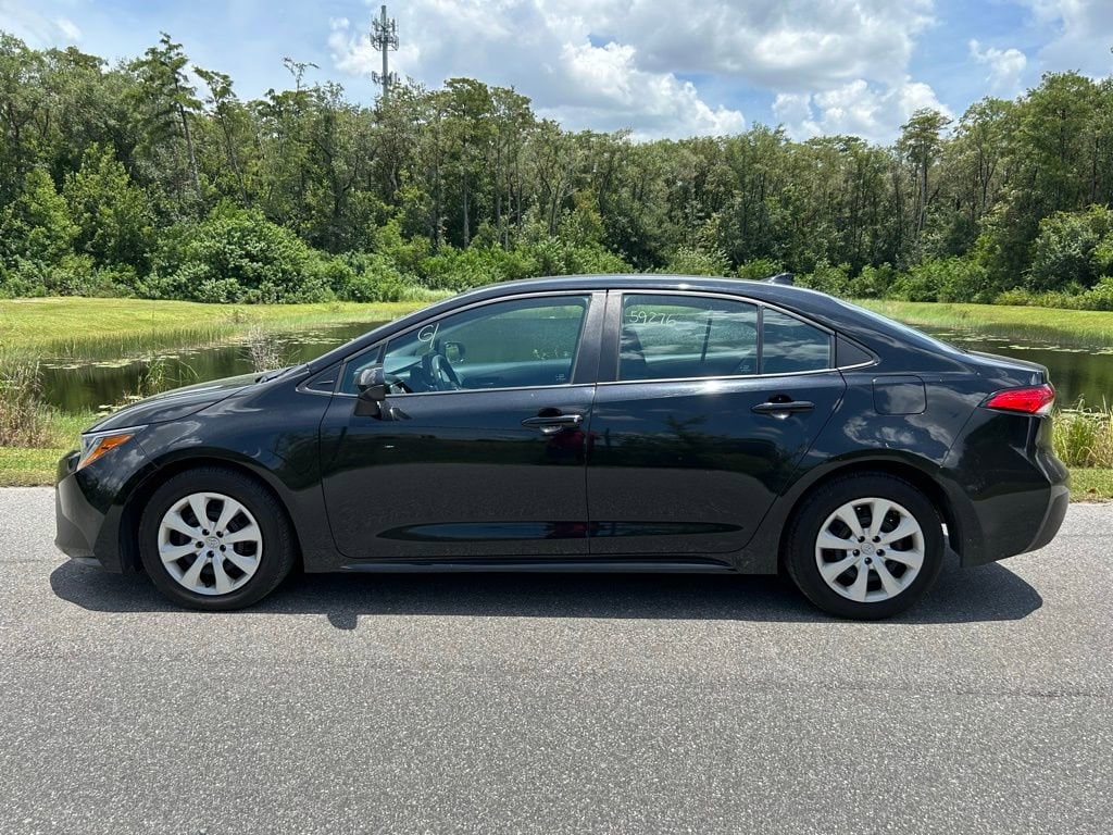 Used 2023 Toyota Corolla LE with VIN 5YFB4MDE3PP020589 for sale in Northfield, Minnesota