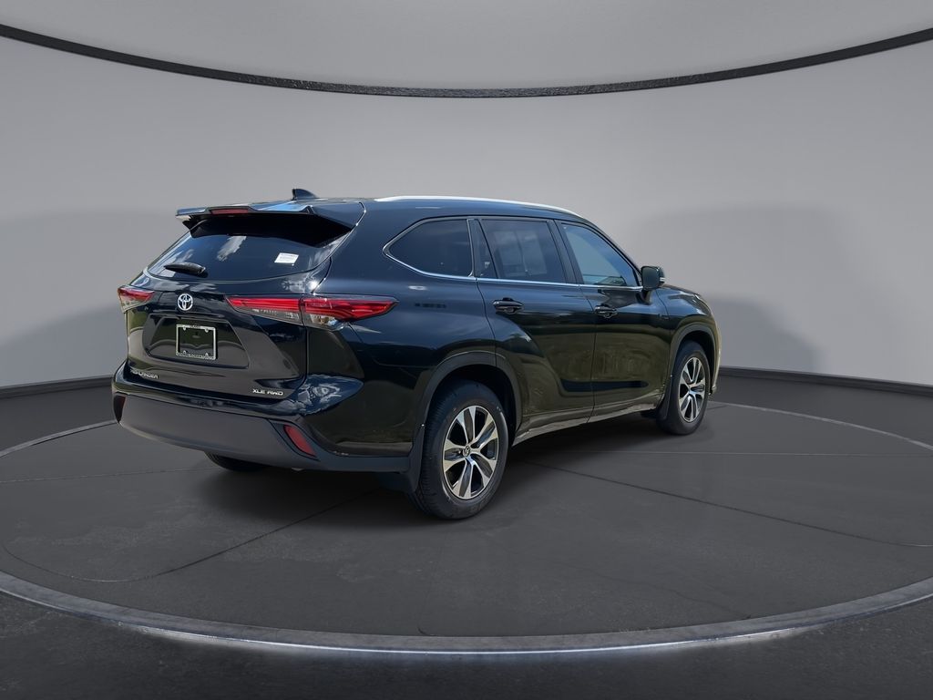 2023 Toyota Highlander XLE - Photo 8