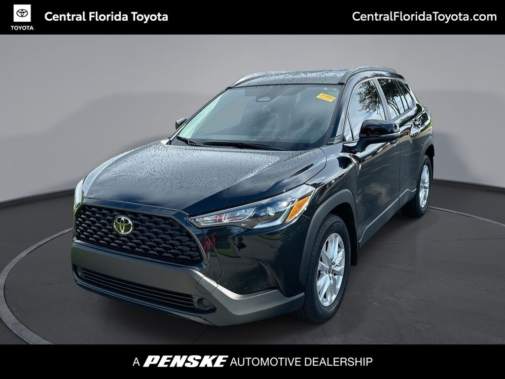 Used 2024 Toyota Corolla Cross LE SUV