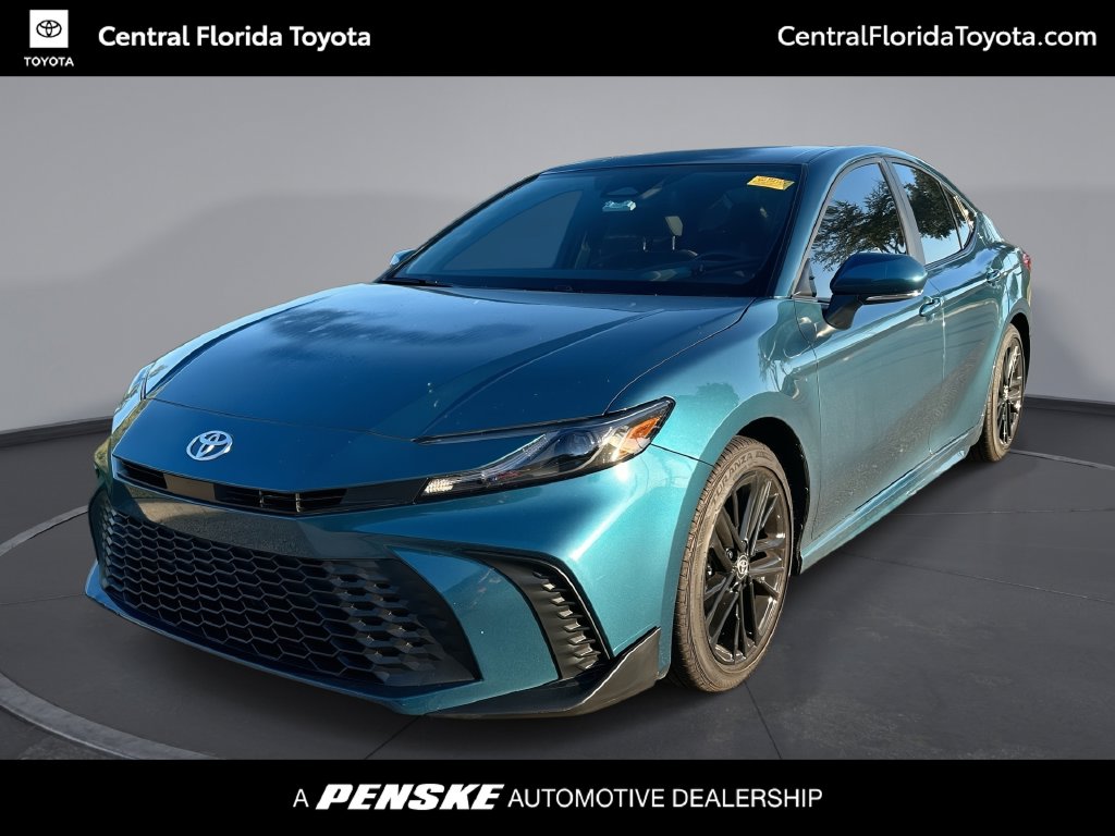 Used 2025 Toyota Camry SE Sedan
