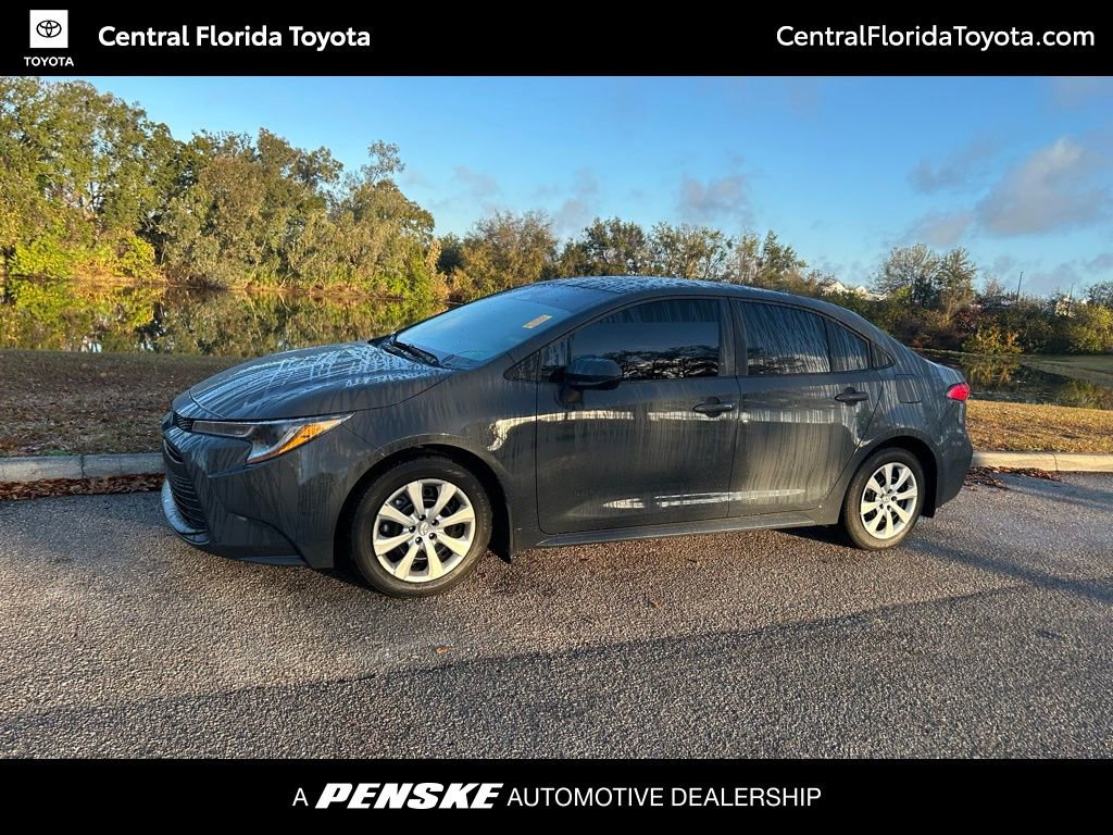 2025 Toyota Corolla LE