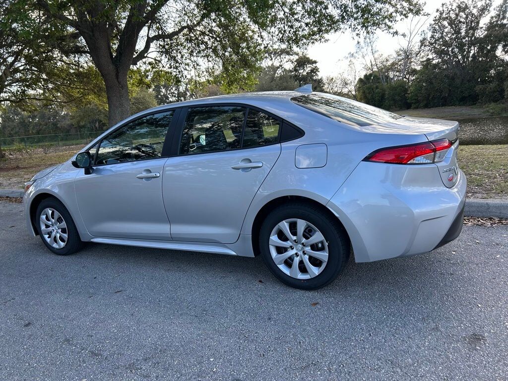 Used 2026 Toyota Corolla SE Sedan