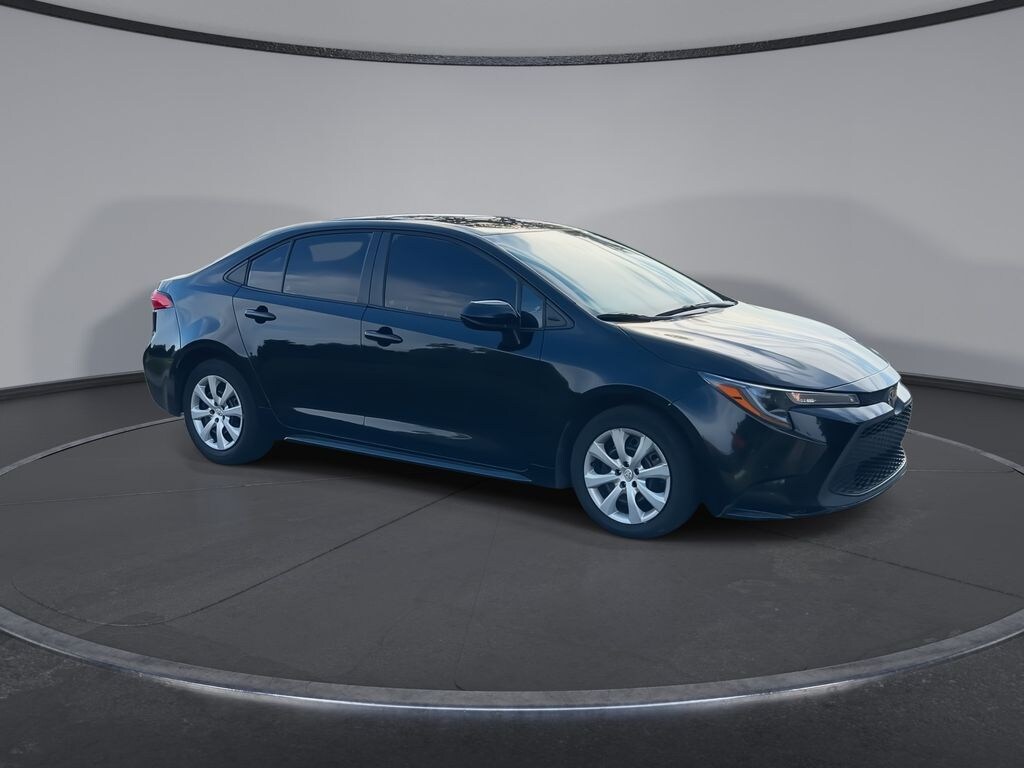 Used 2022 Toyota Corolla LE Sedan