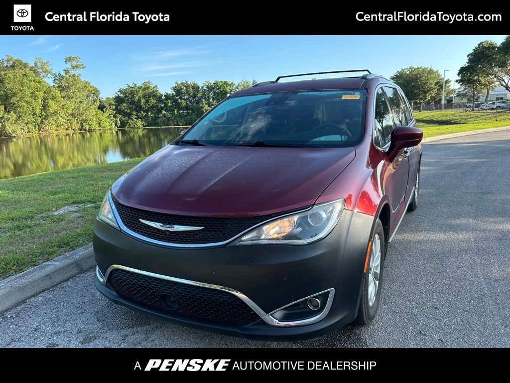 2020 Chrysler Pacifica Touring L's photo