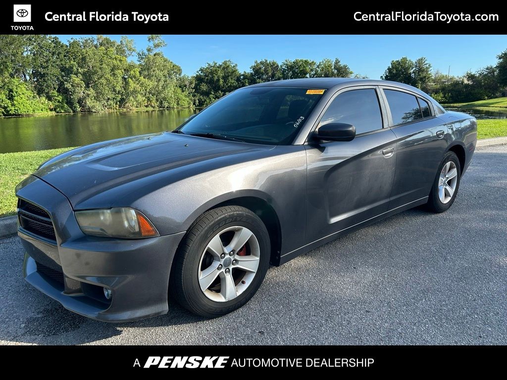 2013 Dodge Charger SE's photo