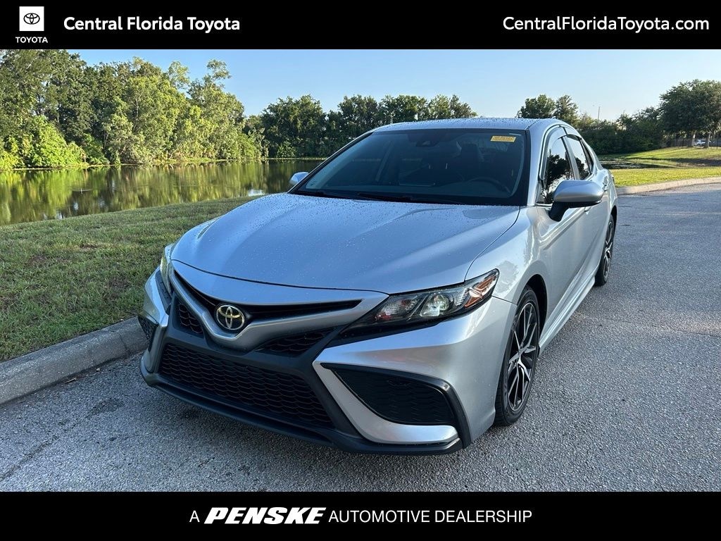 Used 2021 Toyota Camry SE Sedan