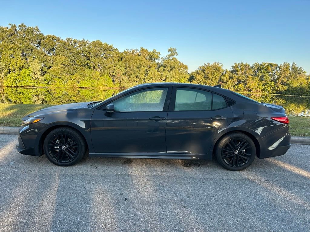 2025 Toyota Camry SE photo 2