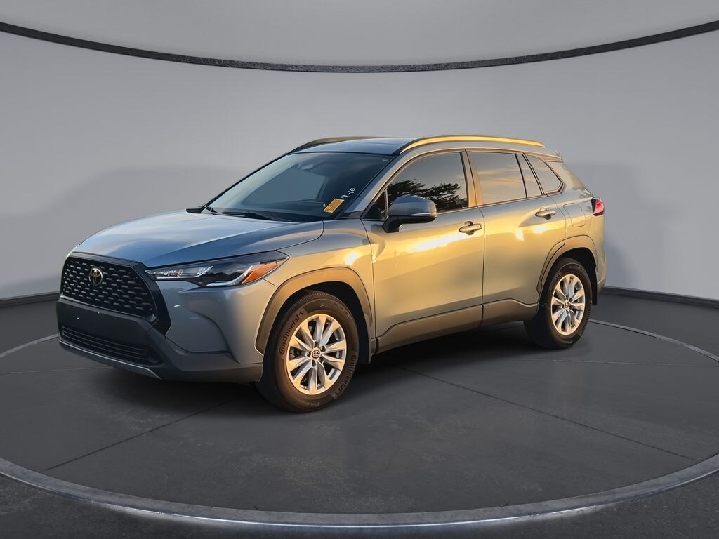 Used 2024 Toyota Corolla Cross LE SUV