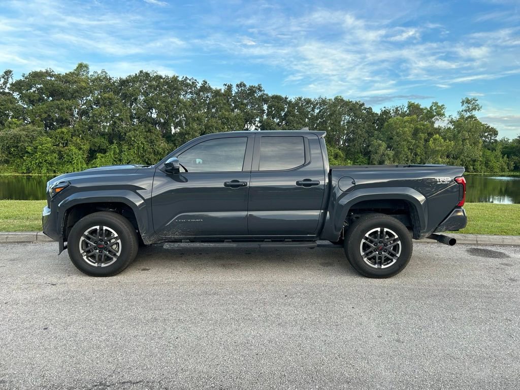 2024 Toyota Tacoma TRD Sport photo 2