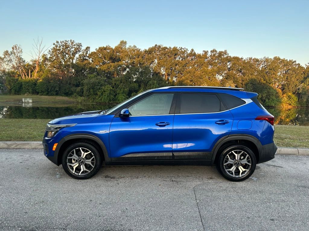 2021 Kia Seltos EX photo 2