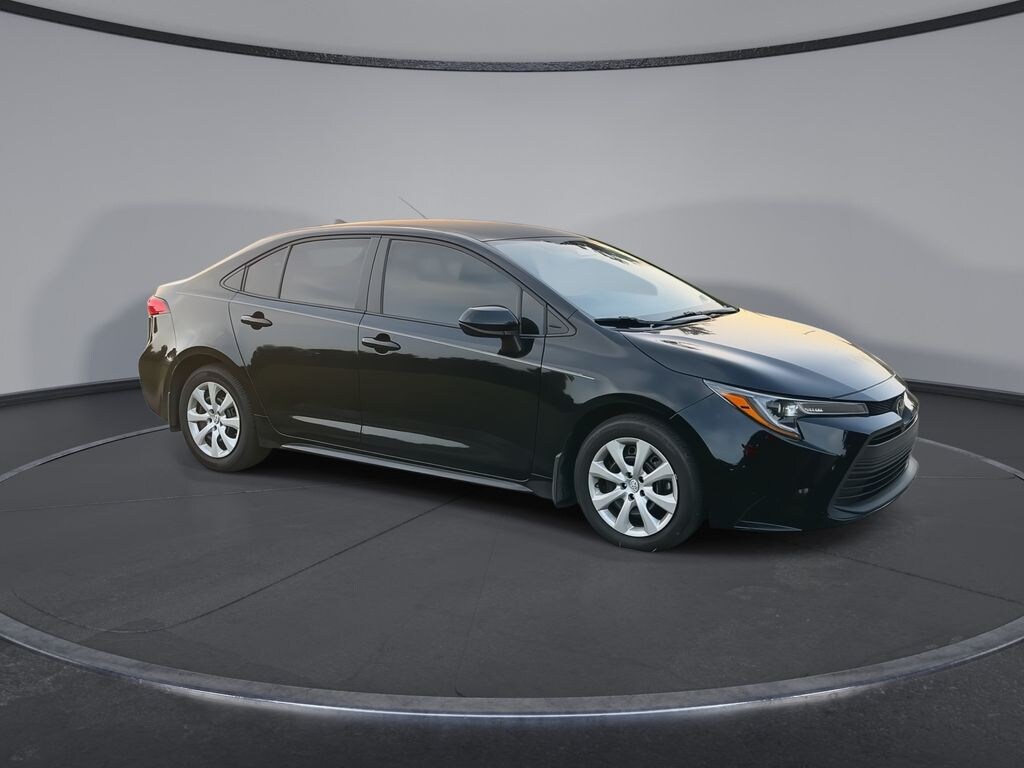 Used 2025 Toyota Corolla LE Sedan