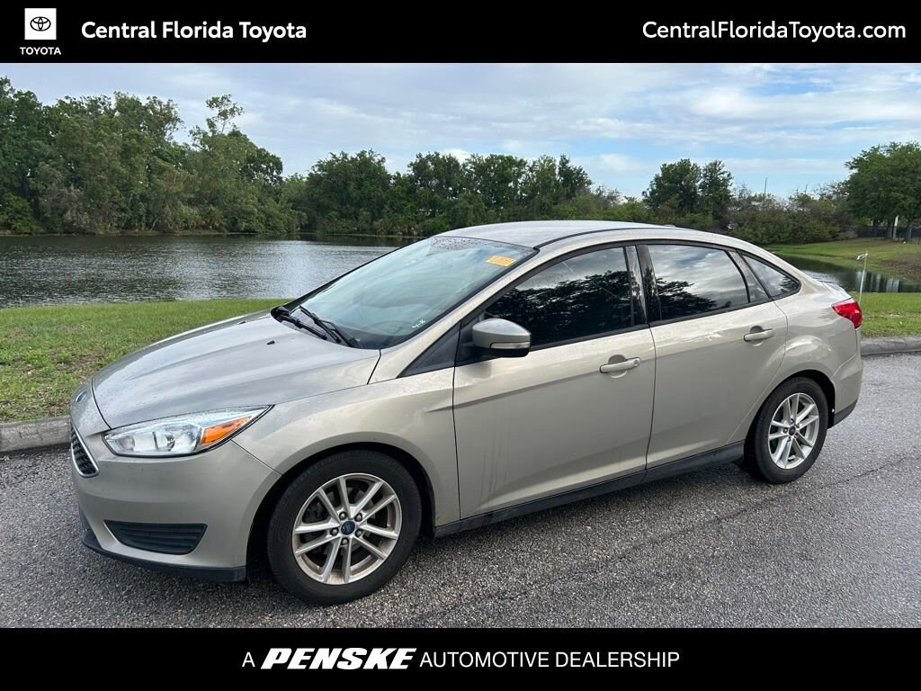 Used 2016 Ford Focus SE Sedan