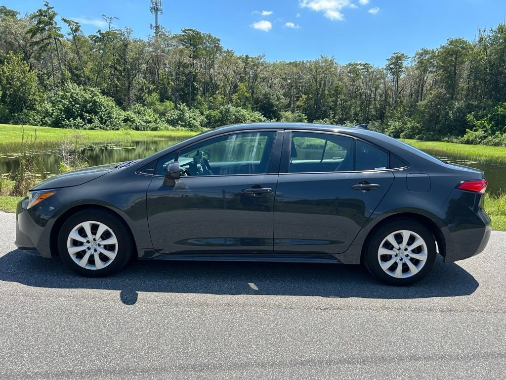 Used 2024 Toyota Corolla LE with VIN 5YFB4MDE1RP116563 for sale in Northfield, Minnesota