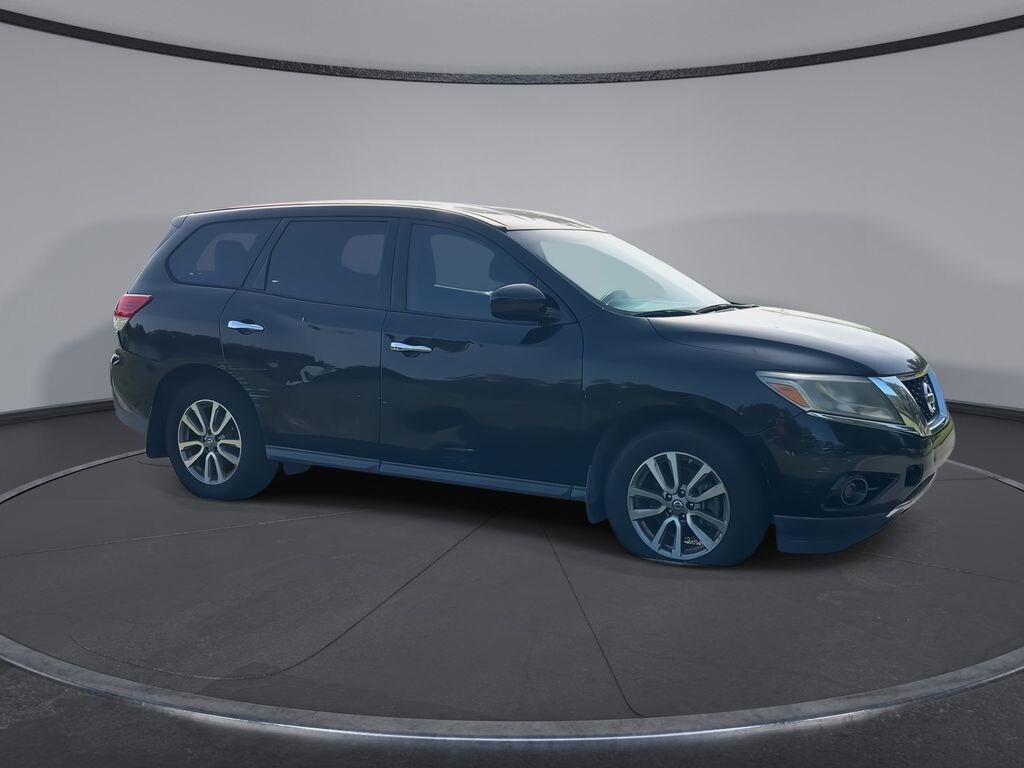 Used 2014 Nissan Pathfinder S SUV