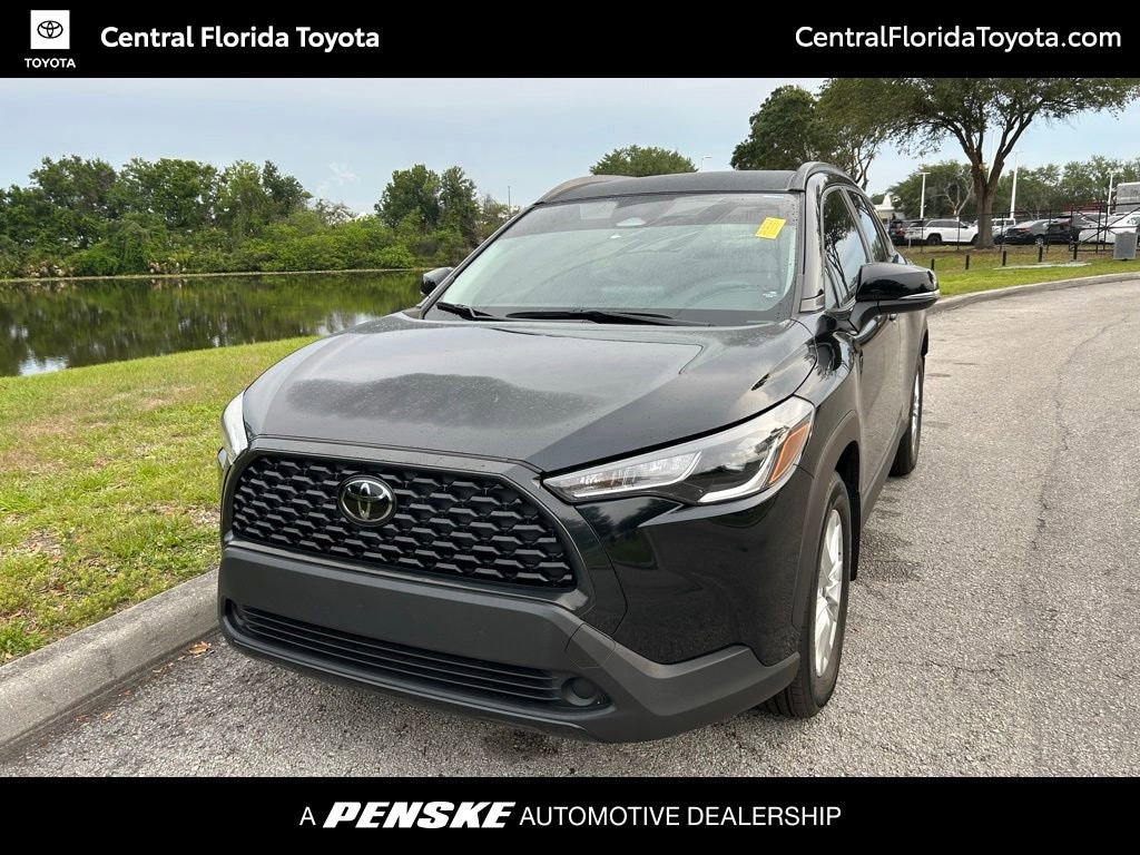 Used 2024 Toyota Corolla Cross LE SUV