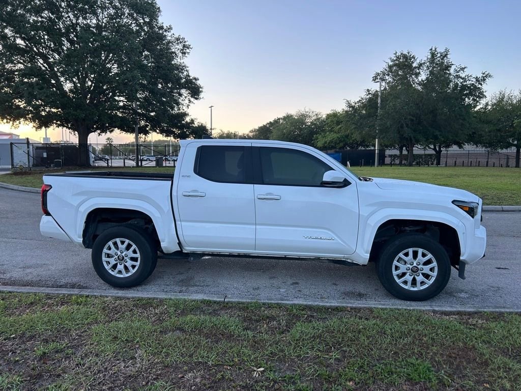 2024 Toyota Tacoma SR5 - Photo 6