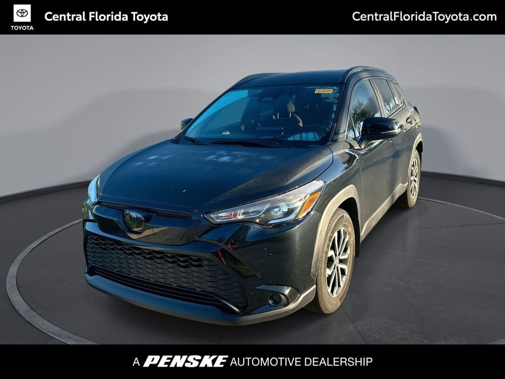 Used 2025 Toyota Corolla Cross Hybrid SE SUV