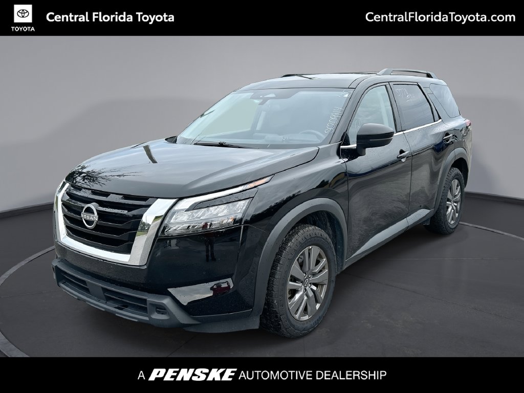 2025 Nissan Pathfinder SV