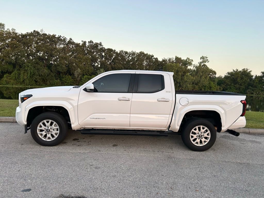2024 Toyota Tacoma SR5 photo 2