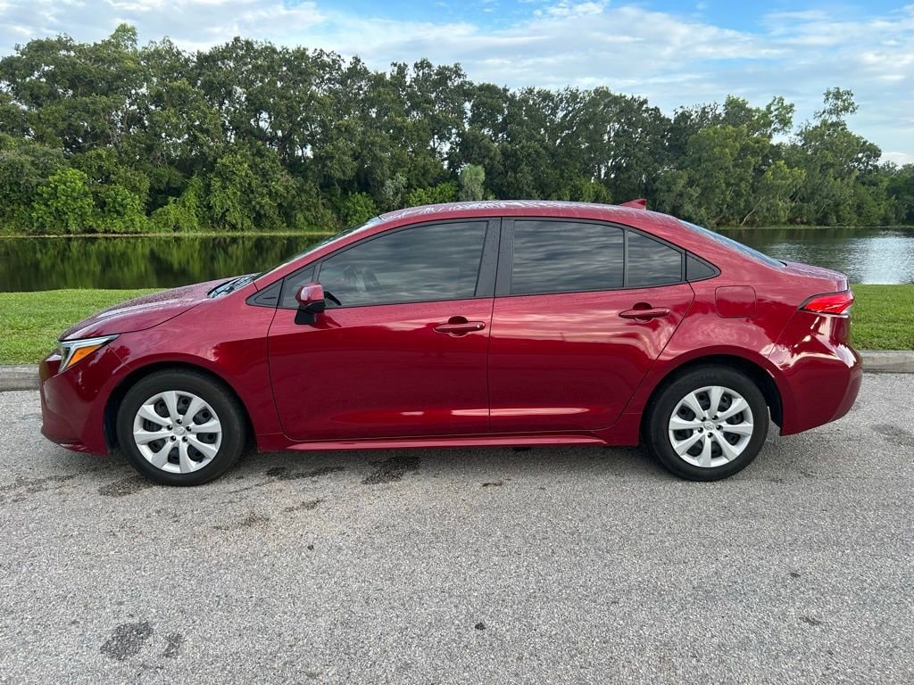 Used 2024 Toyota Corolla LE with VIN JTDBCMFE5RJ017815 for sale in Orlando, FL
