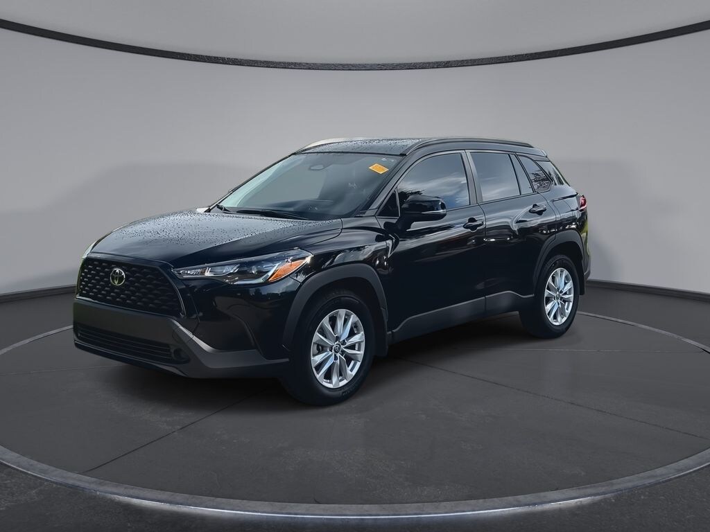 Used 2024 Toyota Corolla Cross LE SUV