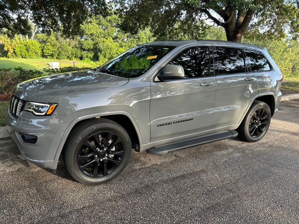 Used 2020 Jeep Grand Cherokee Altitude SUV