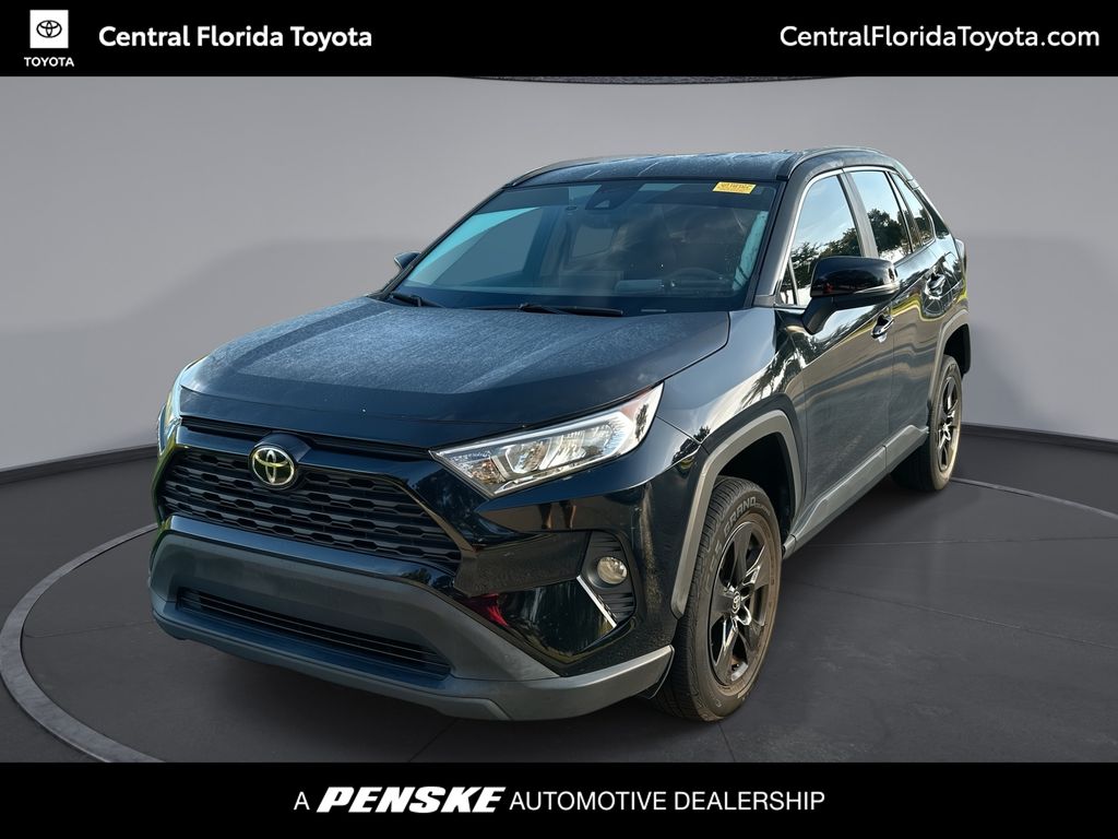 2021 Toyota RAV4 XLE FWD photo