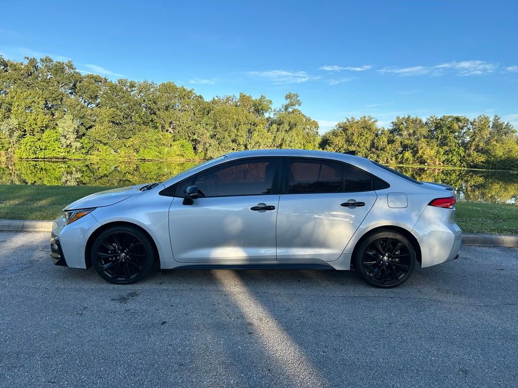 2020 Toyota Corolla SE photo 2