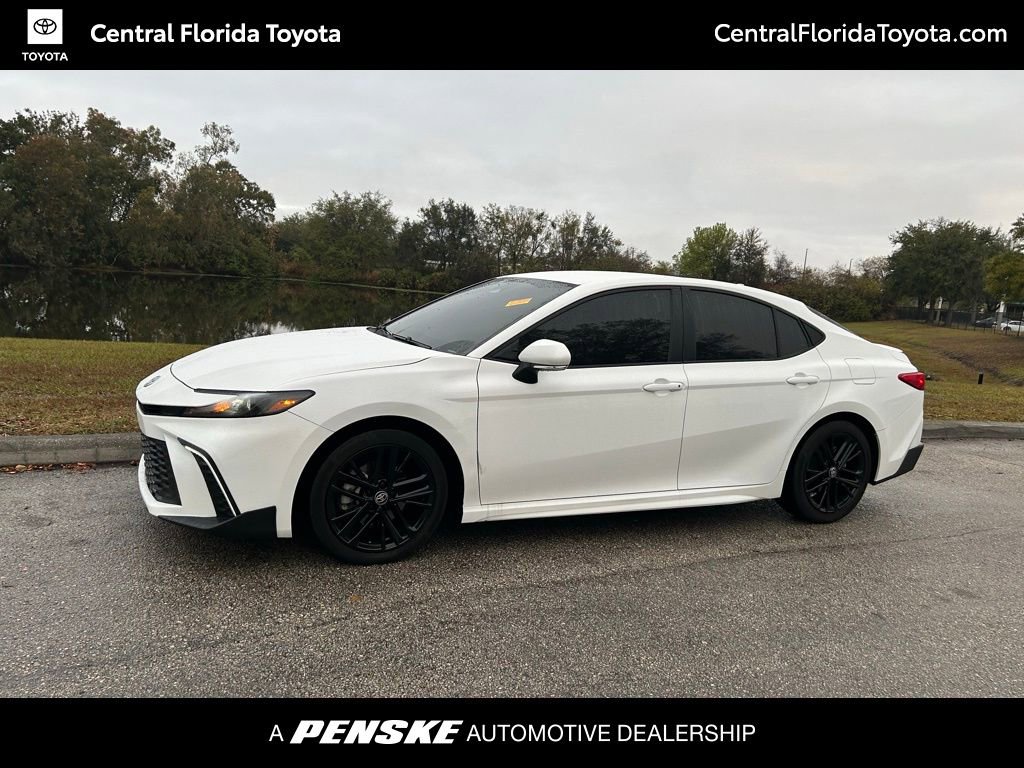 2025 Toyota Camry SE