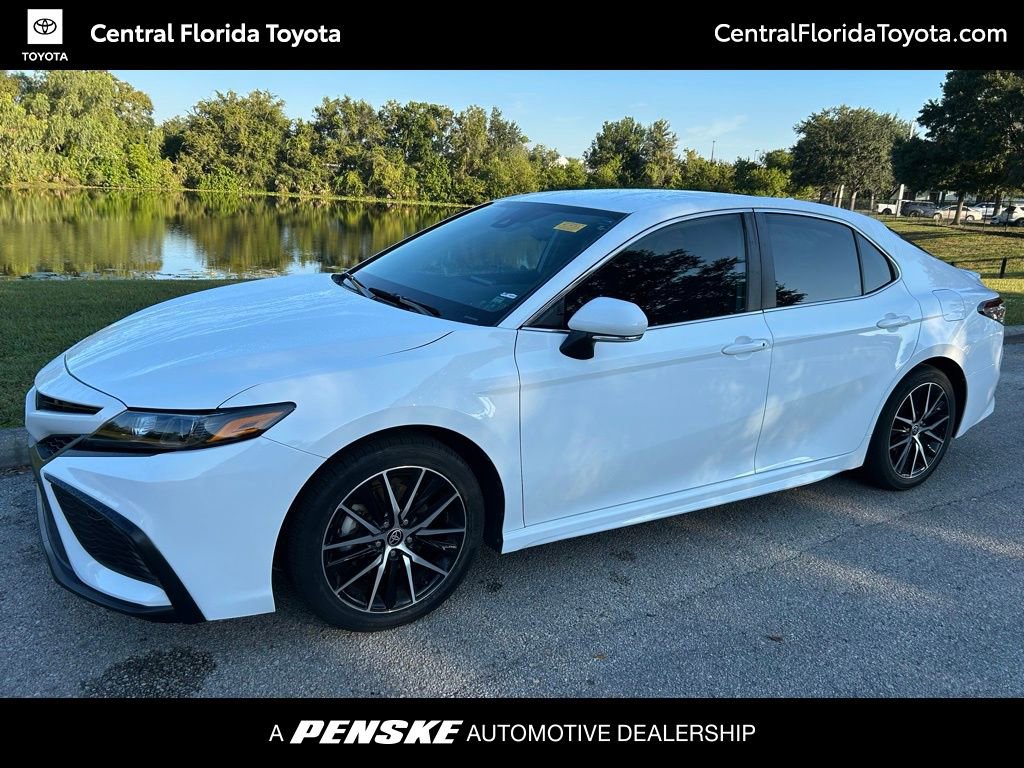 2023 Toyota Camry SE