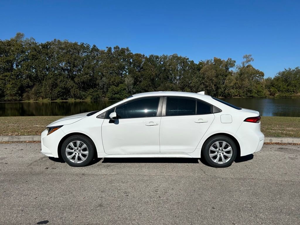 Used 2022 Toyota Corolla LE Sedan