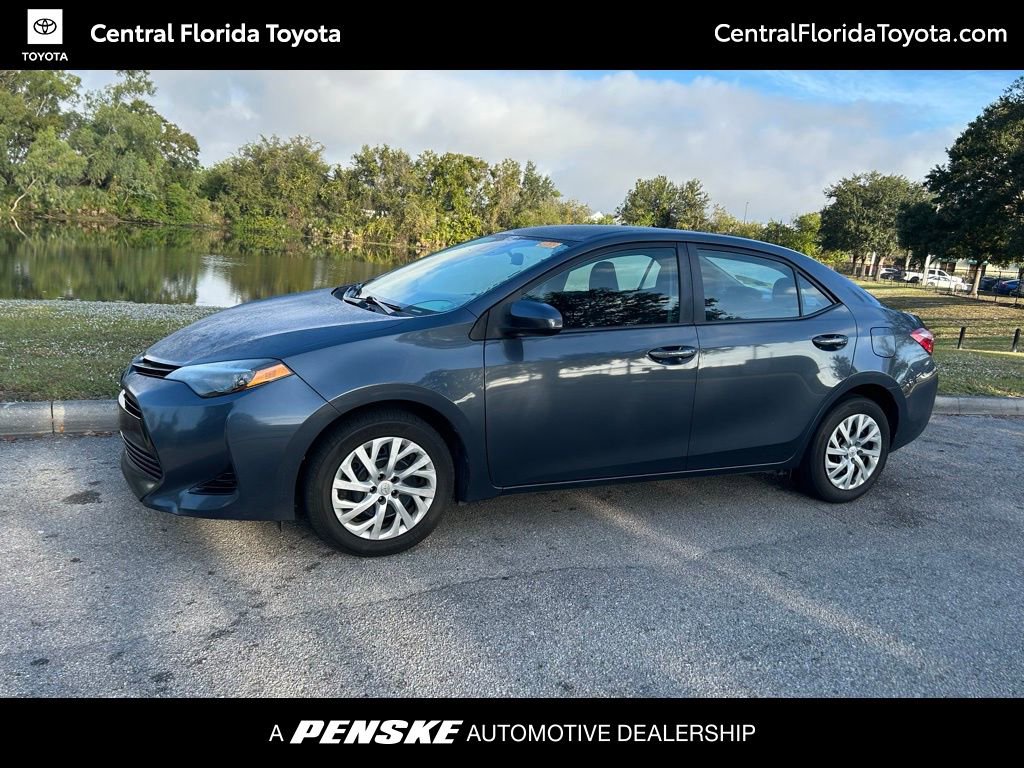 2019 Toyota Corolla LE's photo