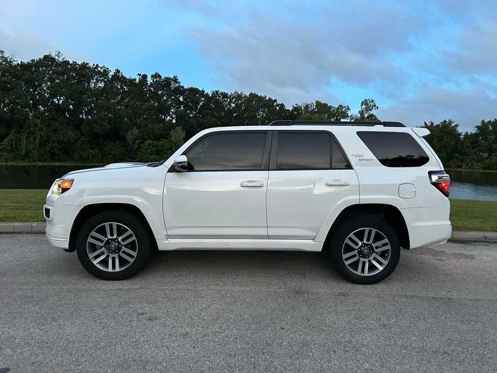 2022 Toyota 4Runner TRD Sport photo 2