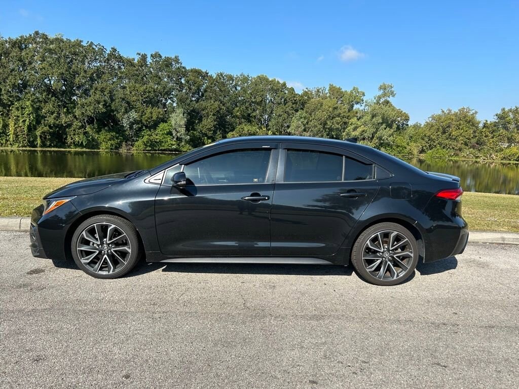 2020 Toyota Corolla SE photo 2