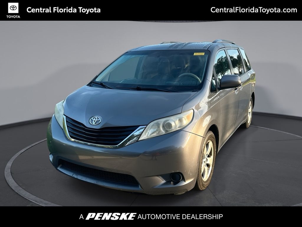 Used 2014 Toyota Sienna LE Minivan/Van