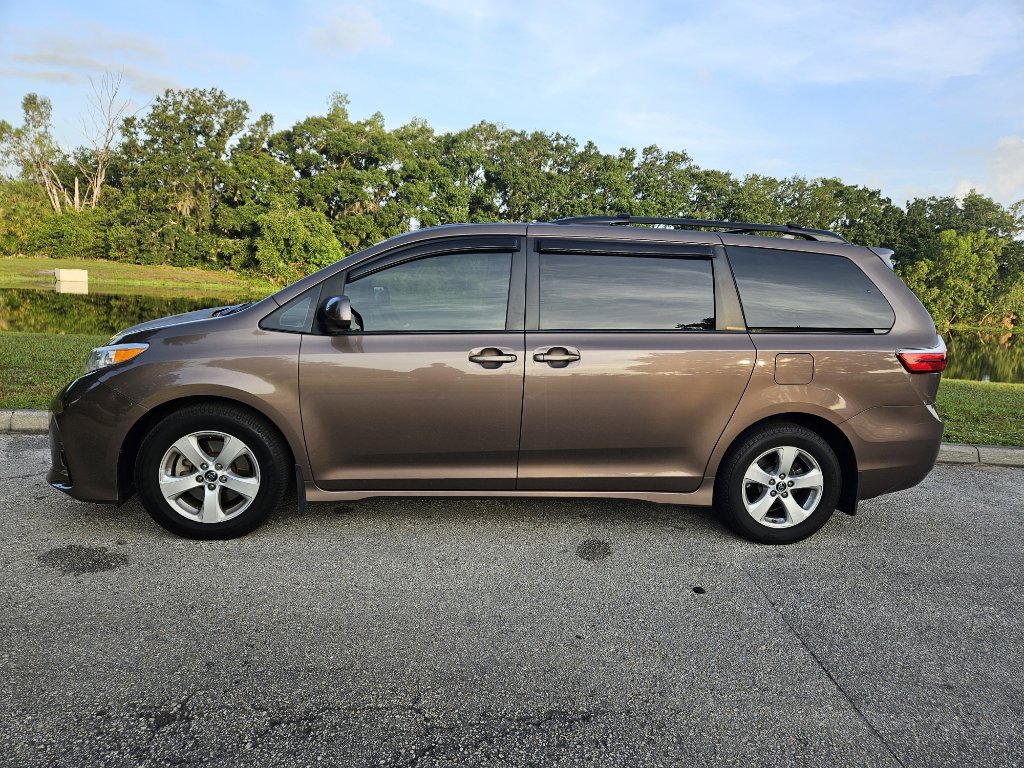 Used 2020 Toyota Sienna LE with VIN 5TDKZ3DC3LS040367 for sale in Orlando, FL