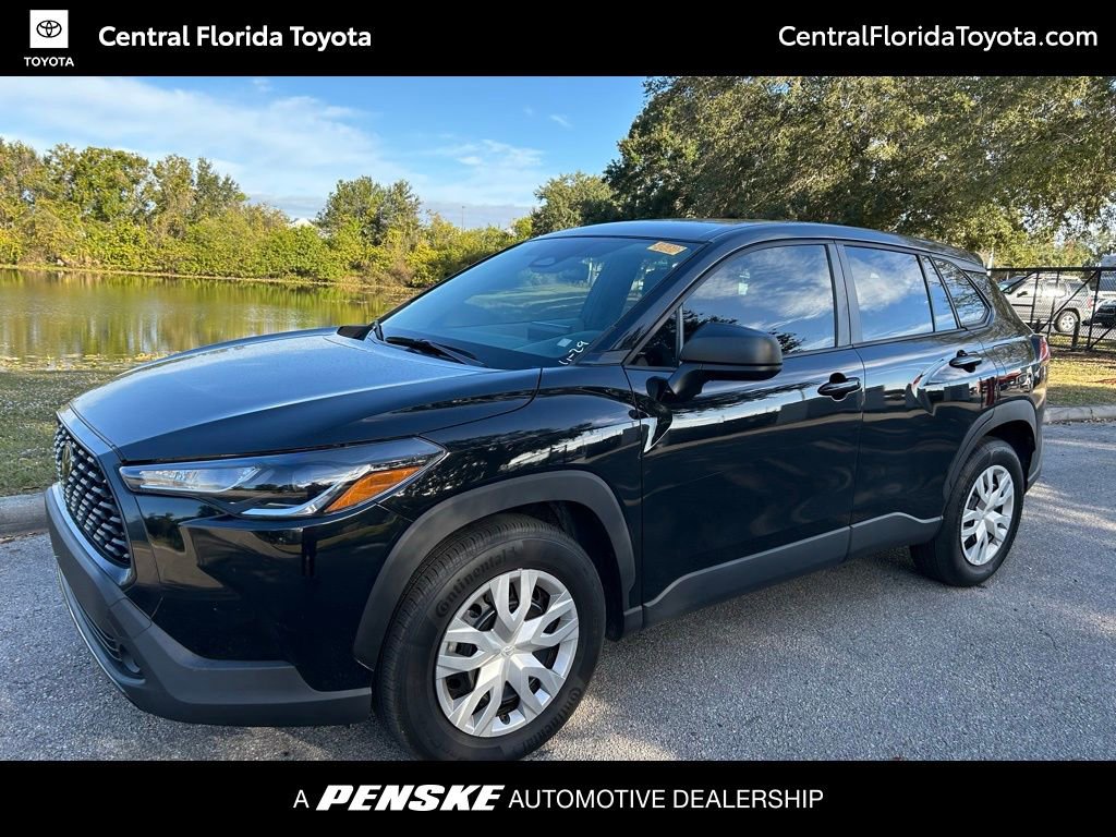 2023 Toyota Corolla Cross L's photo