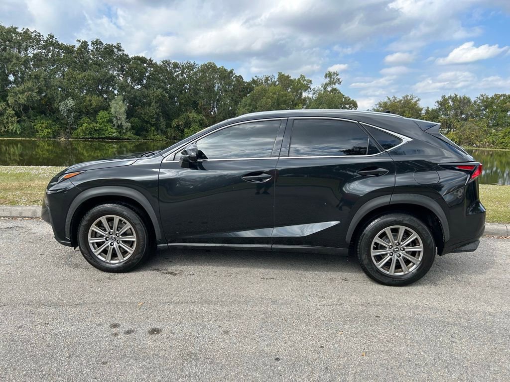 2021 Lexus NX 300 photo 2
