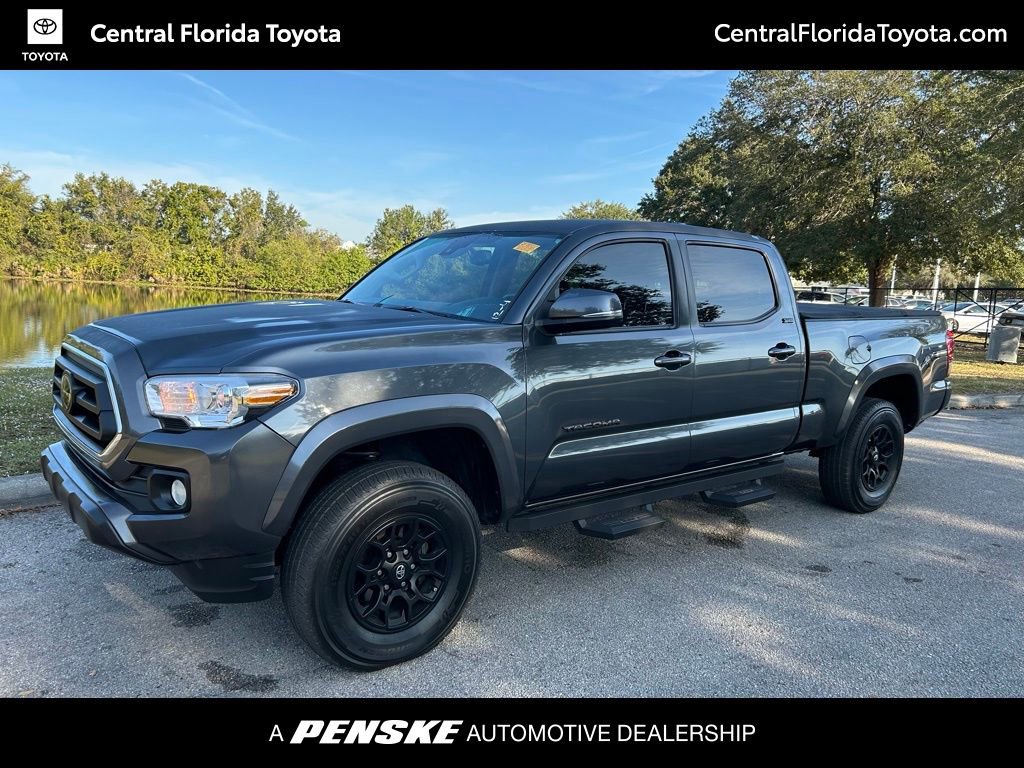 2022 Toyota Tacoma SR5's photo