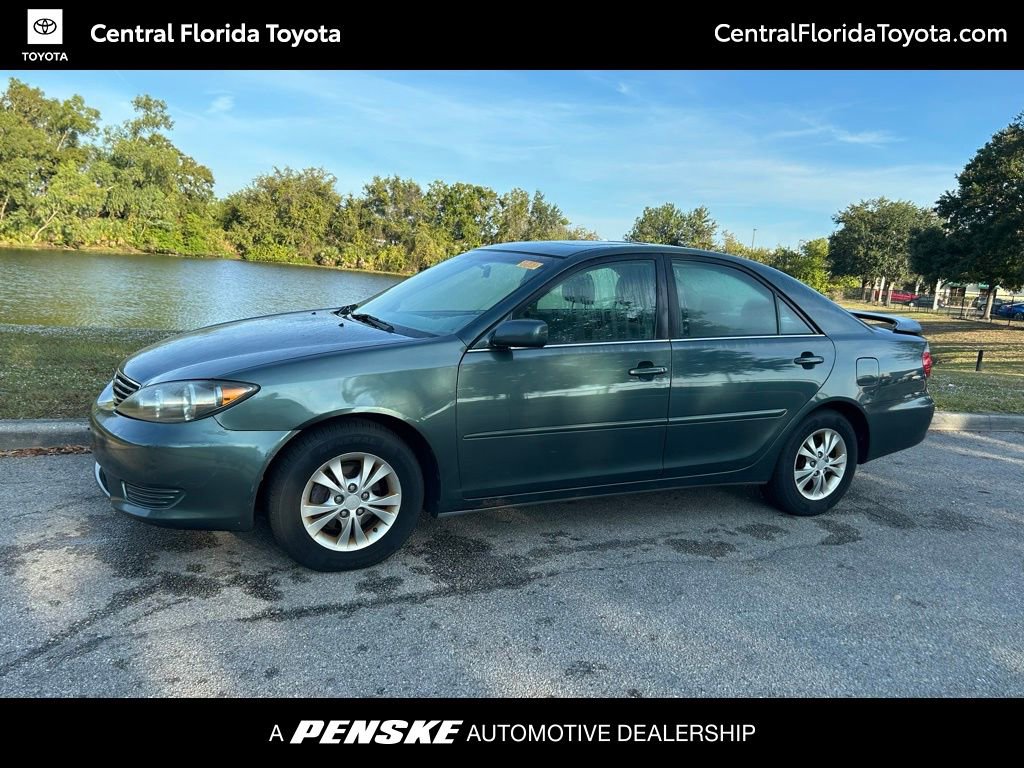 2005 Toyota Camry LE