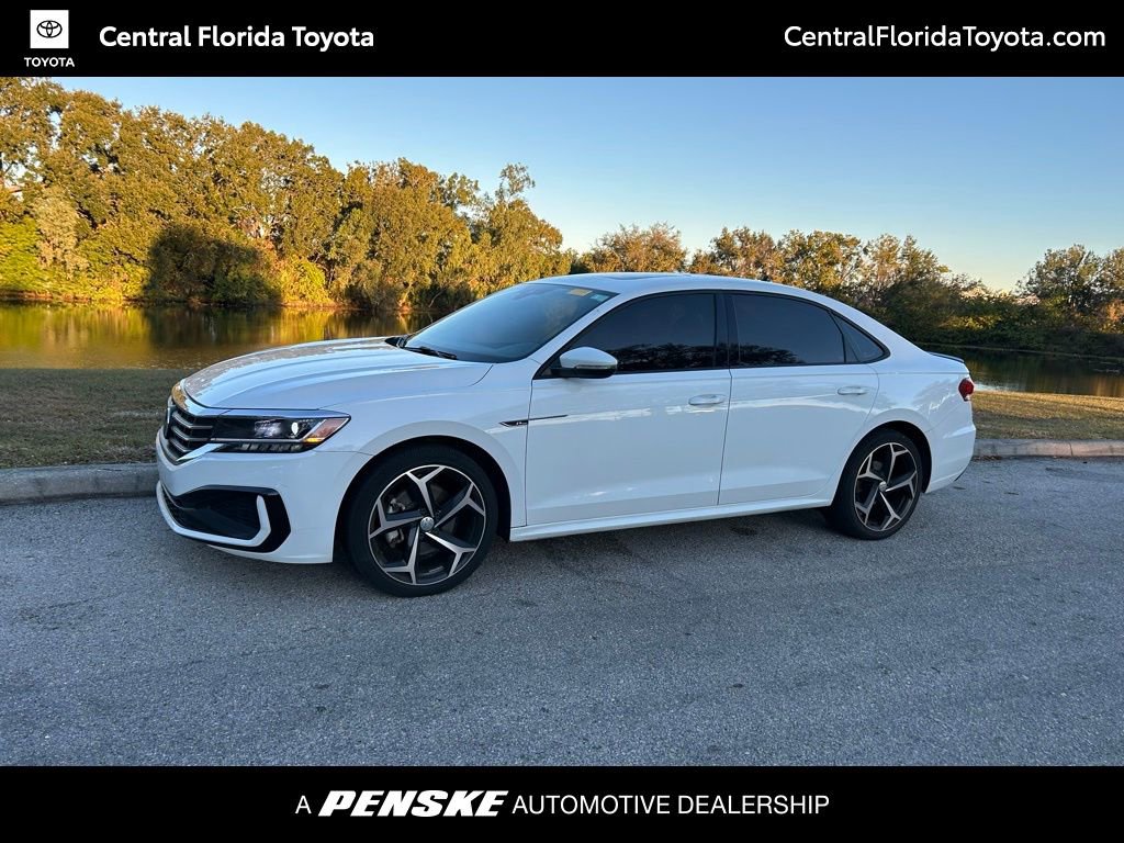 2022 Volkswagen Passat R-Line
