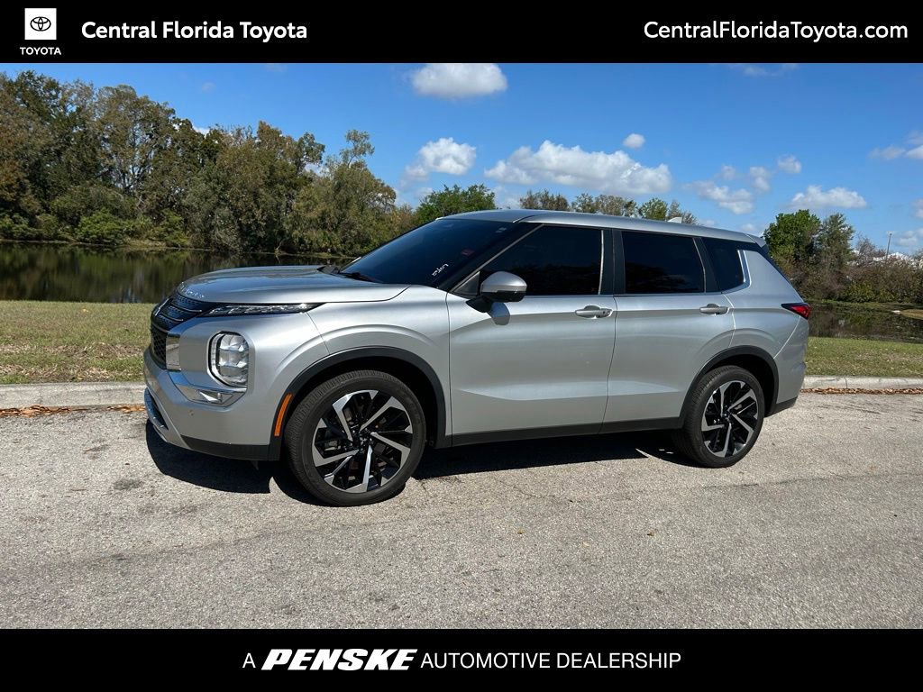 2024 Mitsubishi Outlander SE