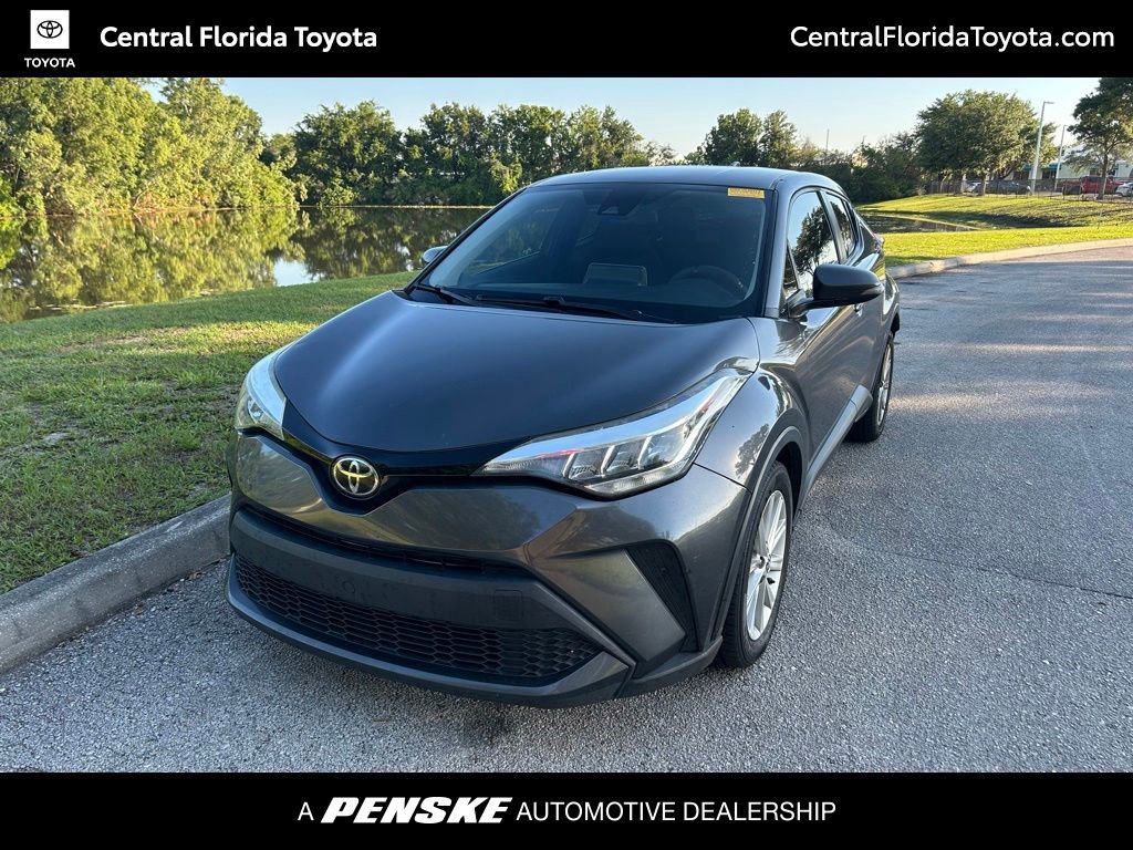 2021 Toyota C-HR LE's photo